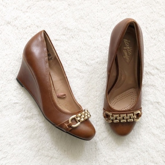 dexflex comfort Shoes - 4/$20 🌴 dexflex comfort | ‘Kelsey’ Wedge Heels